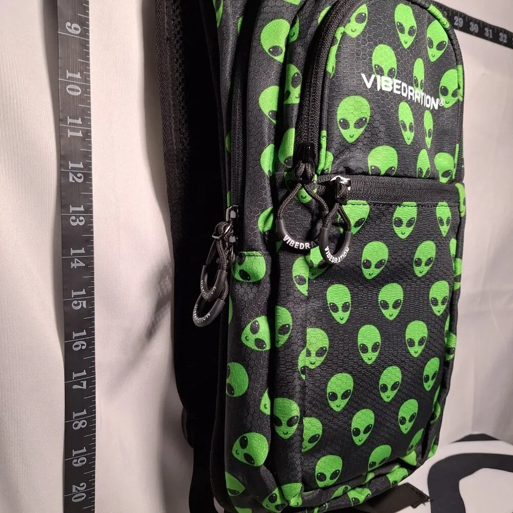 Vibedration Hydration Backpack w/o bladder - Aliens - Used